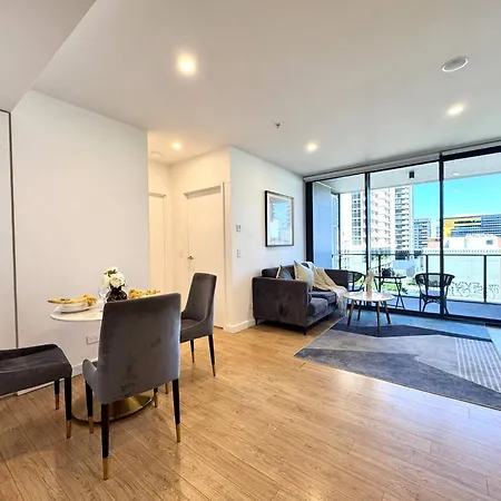 1br One Skyline With Pool, Free Parking And Gym Apartment