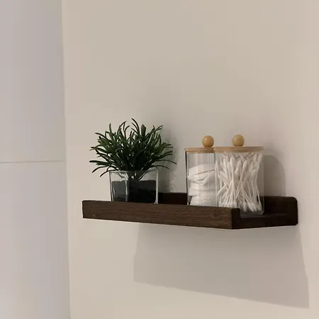 2b2b With Courtyard - Close To Cbd - Free Parking *
