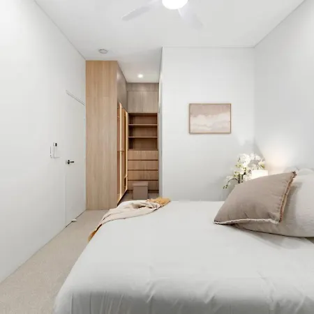Dune Designer 2 Bedroom With River Views Parking Pool * Brisbane