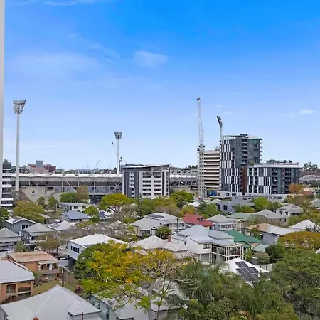 Apartment Gabba Retreat - Rooftop Pool & Stunning View *