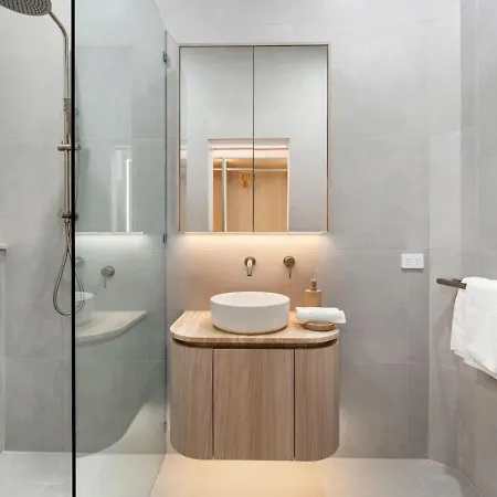 Dune Designer 2 Bedroom With River Views Parking Pool *