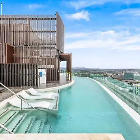 Style Infinity Pool Gym Chic 1 Bedroom Brisbane