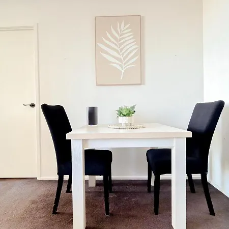 Direct Story Bridge Views - Sleeps 6 - Parking -