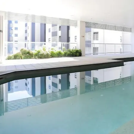 Tara's At The Gabba Apartment *