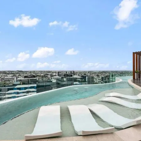 Style Infinity Pool Gym Chic 1 Bedroom Apartment