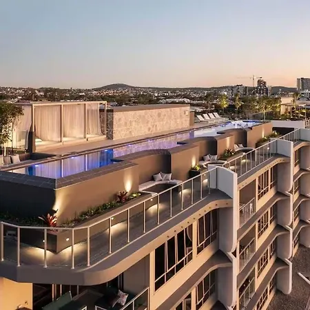 Apartment Gabba Retreat - Rooftop Pool & Stunning View