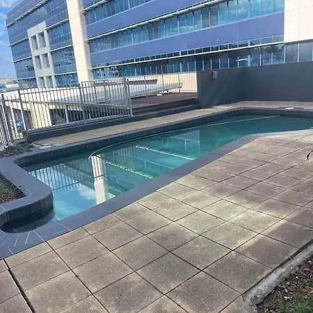 Inner Gem Next To St Andrews Hospital & Park Brisbane