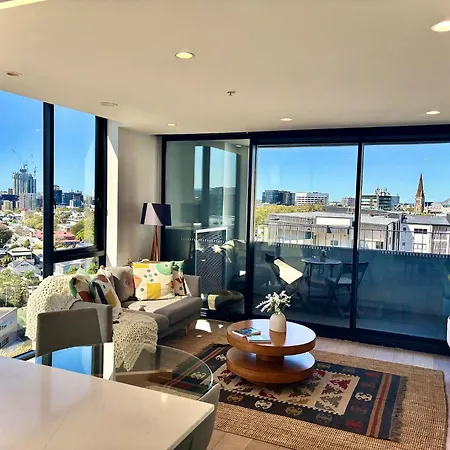 Stylish Escape - Views & Perks * Brisbane