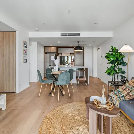 Bright 2br With Sofa Bed In Woolloongabba