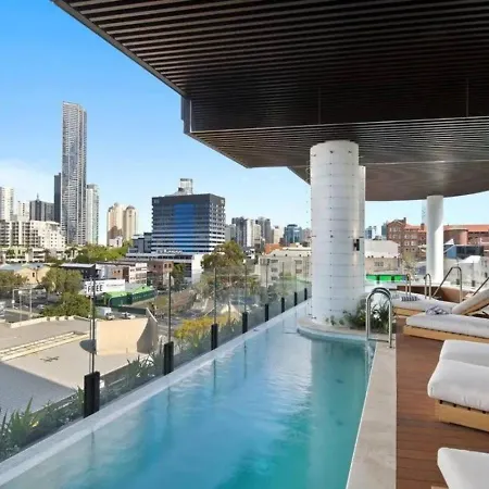 Style Infinity Pool Gym Chic 1 Bedroom Apartment Brisbane