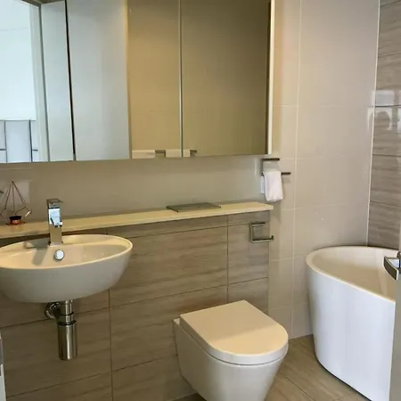 Modem Two Bedroom In Inner Cbd Apartment