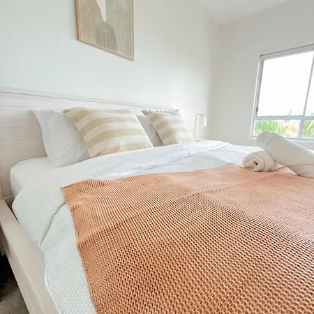 South Bank Penthouse - Streets Access - Free Parking * Brisbane