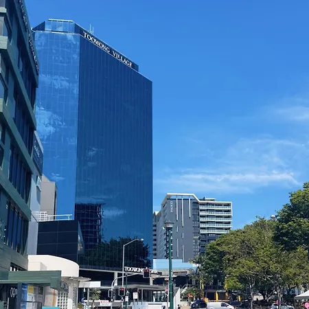 Amazing Views 2bd 2ba Homey Toowong Abode Pool M29