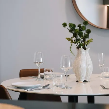 Apartment High Rise 2br In Cbd Brisbane