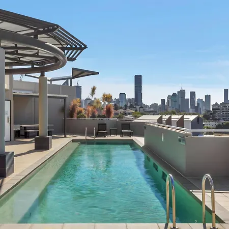 Tara's At The Gabba Apartment