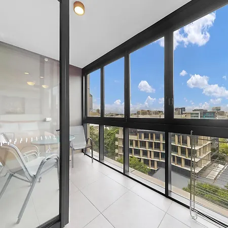 Elegant Urban Hideaway - Private Luxury Residential Apartment, Walk To South Bank & Free Carpark * Brisbane