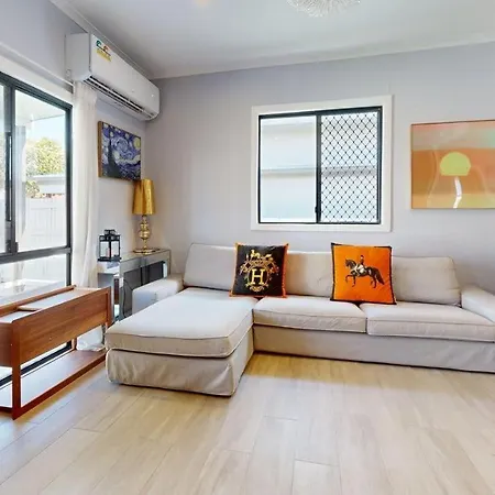 Cozy House Cannon Hill , 3 Bed, And Just 13 Mins From Airport And 15 Mins From Cbd Holiday home