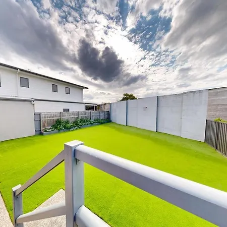 Cozy House Cannon Hill , 3 Bed, And Just 13 Mins From Airport And 15 Mins From Cbd Holiday home *