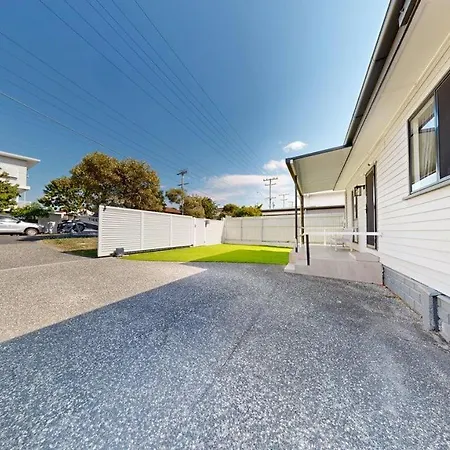 Holiday home Cozy House Cannon Hill , 3 Bed, And Just 13 Mins From Airport And 15 Mins From Cbd *