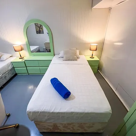 Guest house Vista Air Conditioned Dream Castle Youth *