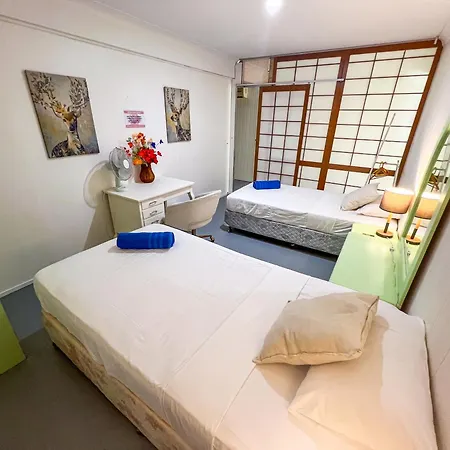 Guest house Vista Air Conditioned Dream Castle Youth Brisbane