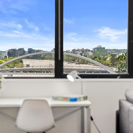 Riverview Sanctuary - Walk To Cbd & South Bank Apartment *