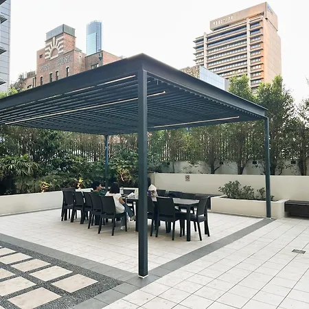 Modern 2br In Cbd | Pool | Gym | Parking Apartment *