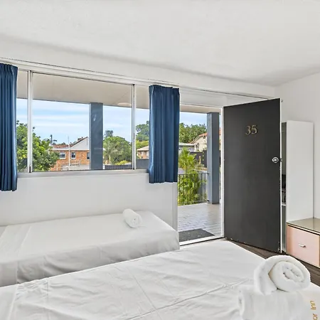 Annerley Motor 4*