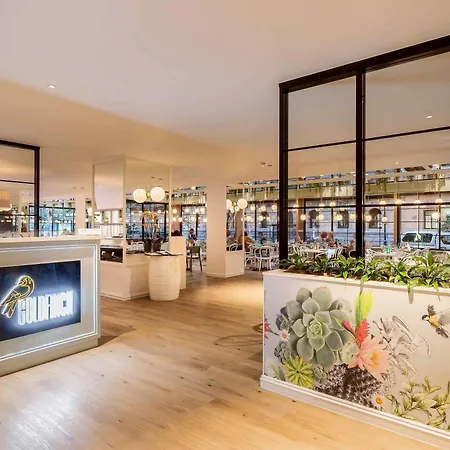 Hotel Pullman King George Square 5*