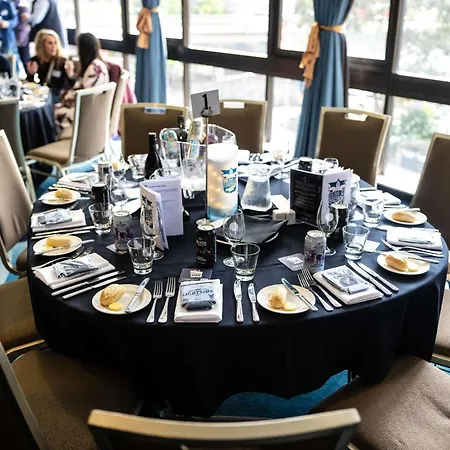 Pullman King George Square 5* Brisbane