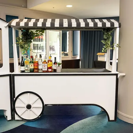 Pullman King George Square 5*