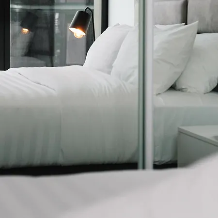 Cbd Cozy 2beds At Tallest Building With Free Parking Apartment Brisbane