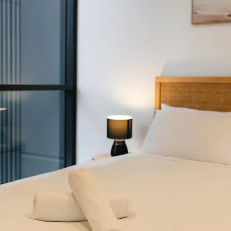 Escape House At Cultural Centre Precinct Apartment *