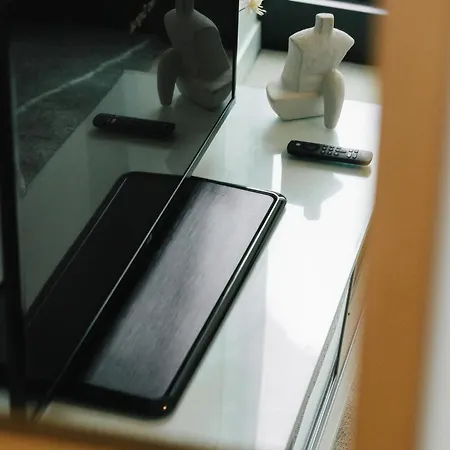 Cbd Cozy 2beds At Tallest Building With Free Parking Brisbane