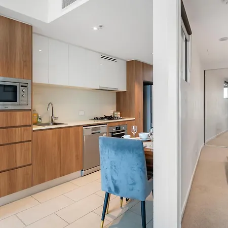 Cbd Cozy 2beds At Tallest Building With Free Parking Apartment Brisbane
