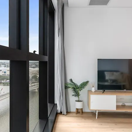 Centre Of At Riverfront Apartment Brisbane