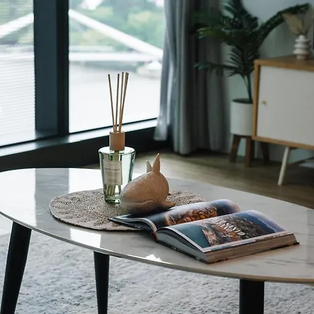 Apartment Centre Of At Riverfront Brisbane