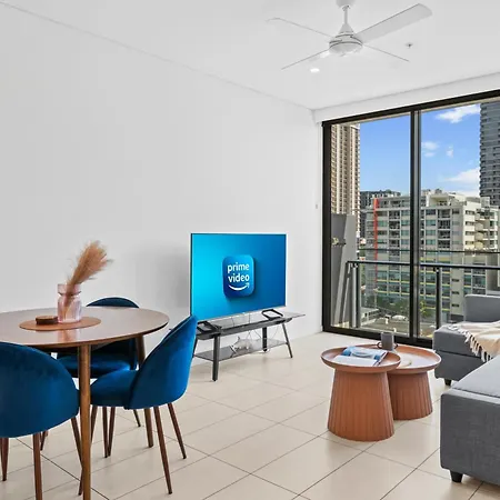 Southbank King And Sofa Bed With Free Parking