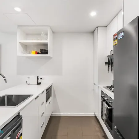 Apartment South Brisbane Unit With Parking And Pool Brisbane