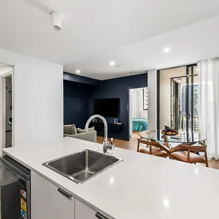 Apartment South Brisbane Unit With Parking And Pool Brisbane