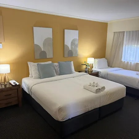 Charming Easy Access 2 Cbd By Custom Hosting Hotel Brisbane