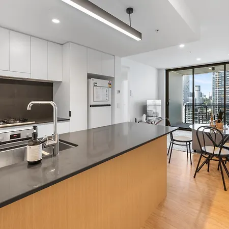 3-bed View With Free Parking * Brisbane