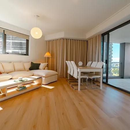 Lux 18th Floor 2br 2bath, River View, Pool, Spa, Sauna, Gym, Wifi, Apartment