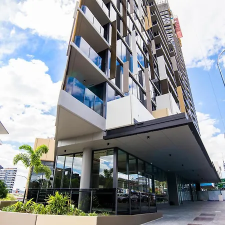 Neat And Cozy 1br With Amazing Facilities Brisbane