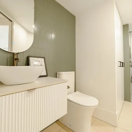 Lux 18th Floor 2br 2bath, River View, Pool, Spa, Sauna, Gym, Wifi, Apartment *
