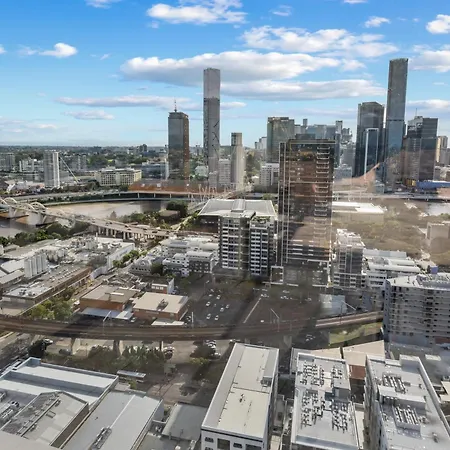 3-bed View With Free Parking * Brisbane