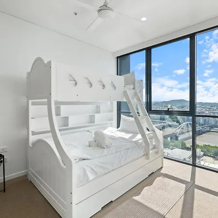 The Grand Panorama Riverside Escape With 3bd