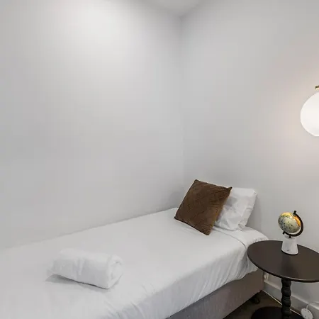 Apartment 3-bed View With Free Parking *