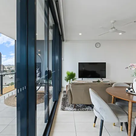 The Grand Panorama Riverside Escape With 3bd