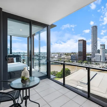 The Grand Panorama Riverside Escape With 3bd